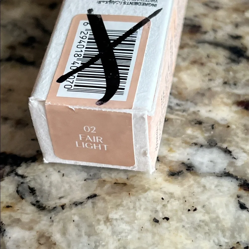 💕⚡️Huda Glowish Fair Light Bright Light Sheer Concealer